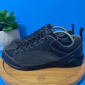 Ahnu Black Belgrove II Hiking Shoes Water Resistant Outdoor Sneaker Size 11